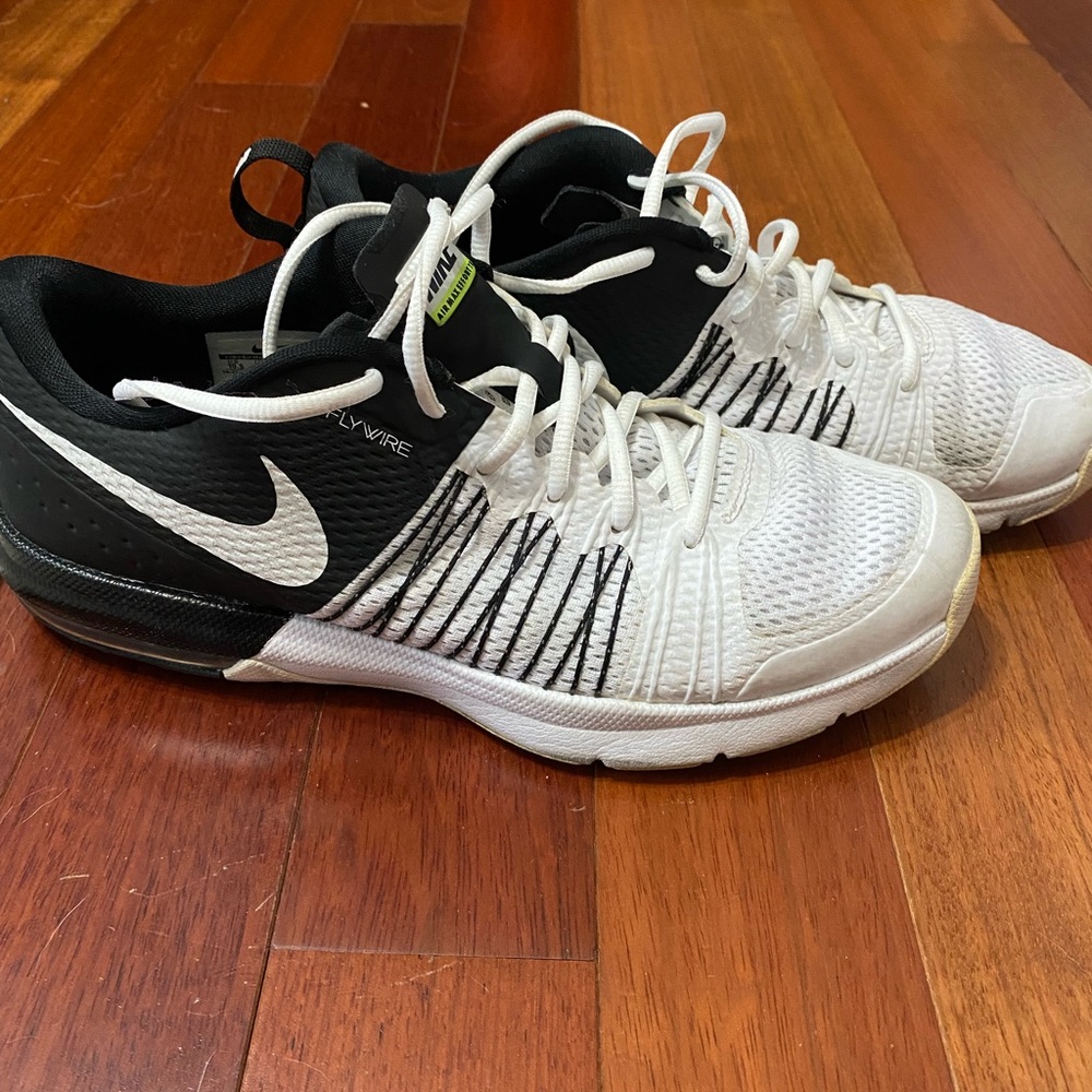 Nike Air Max Effort trainers